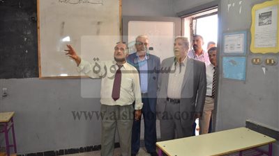 محافظ الإسماعيلية يستعرض التجهيزات النهائية  لاستقبال الثانوية العامة