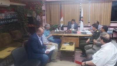 محافظ سوهاج يشكل غرفة عمليات لمتابعة سير امتحانات الثانوية العامةعلى مدار 24 ساعة 