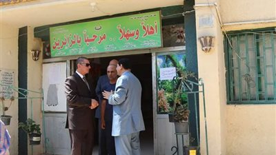 محافظ كفرالشيخ يتفقد لجان الثانوية العامة ويطالب بتوفير الهدوء للطلاب 