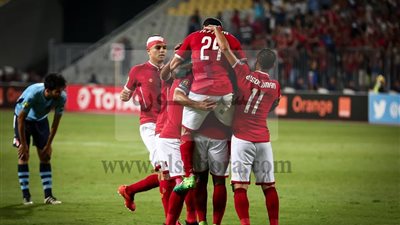 بالفيديو..الأهلي يفوز على الوداد المغربي بهدفى مؤمن واجاى
