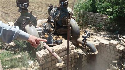 محافظة بني سويف تنجح إزالة محطات رفع مياه مخالفة  بمازورة لحماية 60 ألف فدان من العطش