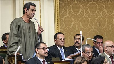 نائب برلماني : الوزير وعد بالمساواة في مكافأة الامتحانات بين المعلمين والعاملين بالديوان.. وسنصعد الأمر لرئيس الجمهورية حتي يسود العدل