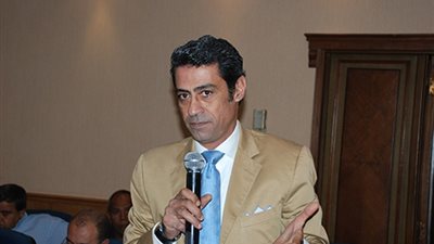 البرلمان يوجه رسالة هامة الى طارق شوقى بشأن مكافأة امتحانات الـ 900 يوم.. ومساوة المعلمين بموظفى الديوان 