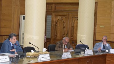 رئيس جامعة بنها: ضبط العمل في الكنترولات حتي لا يظلم طالب في نتيجة امتحانه