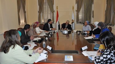 بالصور.. شوقى:  ضرورة إقامة جسر بين الطلاب وبين تراثنا الأصيل لدعم الهوية والانتماء للوطن