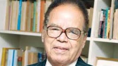 جائزة النيل فى الآداب للراحل الدكتور الطاهر مكى