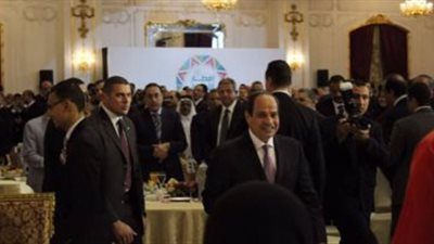 السيسى: زيادة المعاشات التأمينية بنسبة 15% وبحد أدنى 150 جنيهاً