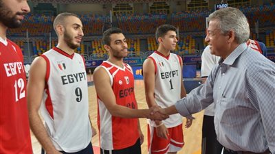 وزير الرياضة يلتقى لاعبي منتخب مصر لكرة السلة قبل انطلاق بطولة كأس العالم للشباب