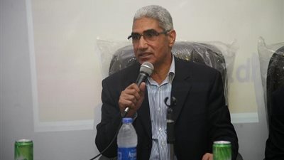 رئيس جامعة جنوب الوادى يفتتح الدورة التدريبية لتطوير صناعة الدواجن