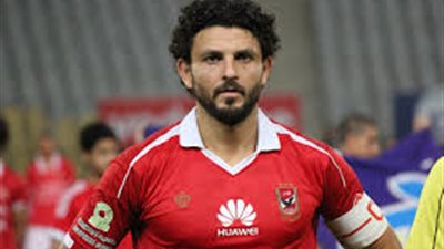 حسام غالي يحضر مباراة القطن لمؤازرة زملائة