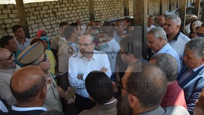 محافظ بني سويف بمركز ناصر انشاء مبنى للخدمات بالجهود الذاتية بالقرية 