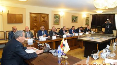 بالصور| وزير التموين يتفق اتحاد الغرف التجارية و الشعبة العامة للمخابز علي زيادة تكلفة صناعة الخبز