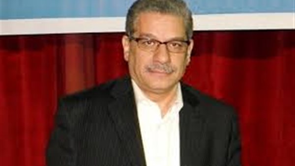  الدكتور أمين لطفي