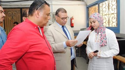 في اليوم الثاني للتنسيق.. توافد الطلاب على معامل جامعة عين شمس