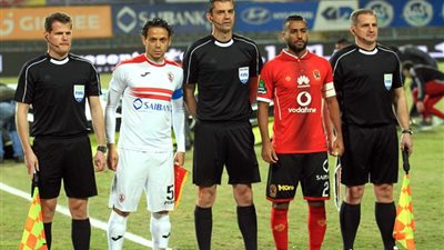 تعرف على القنوات الناقلة لمباراة القمة بين الأهلى والزمالك الليلة