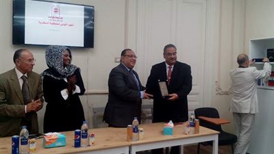 رئيس جامعة حلوان يفتتح أول مكتبة رقمية للمعهد القومي للملكية الفكرية مرتبطة بمكتبة الوايبو بسويسرا