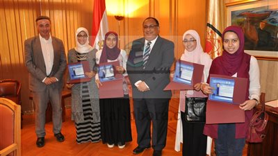 مجلس جامعة حلوان  يكرم علمائها وأساتذتها الحاصلين علي جوائز  الدولة   التقديريةوالتفوق والتشجيعية