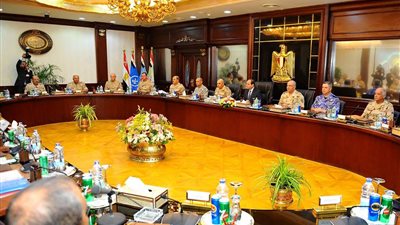  السيسى يترأس إجتماعاً للمجلس الأعلى للقوات المسلحة بمقر وزارة الدفاع