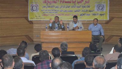 دراسة مشاكل العمال والمواطنين من خلال لقاءات ائتلاف حب الوطن مع عمال مصر