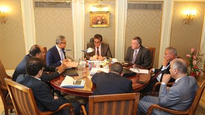 وزير التعليم العالى  يبحث مع نائب رئيس جامعة ليفربول الإنجليزية إنشاء فرع للجامعة ومركز بحثي بالعاصمة الإدارية الجديدة