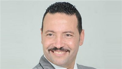 برعى يطالب طارق شوقى الاهتمام بالمعلمين قبل التطوير