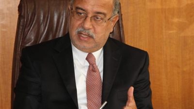 تعرف على قرار رئيس مجلس الوزراء بشأن صرف حافز الآداء للموظفين والمعلمين