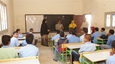 السبورة تفتح هذا الملف.. معلمون يطالبون طارق شوقي بلجان تقصى حقائق بشأن تطبيق الدمج.. وحافز الـ 25% اهدار للمال العام