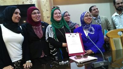 بالتعاون مع الأكاديمية المهنية للمعلمين مركز التميز التربوي يحقق سبق تربوي جديد لتنمية قدرات المعلمين