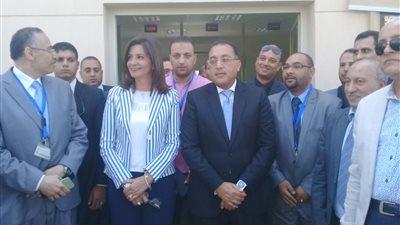 وزيرا الهجرة والإسكان يفتتحان مجمع خدمات المصريين العاملين بالخارج بالقاهرة الجديدة