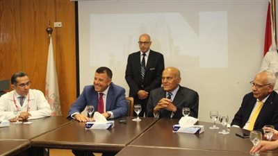 البرفيسور مجدي يعقوب في ضيافة جامعة عين شمس