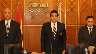 بالصور.. ننشر قرارات 