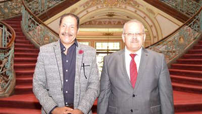 بالصور.. رئيس جامعة القاهرة فى ضيافة جامعة عين شمس