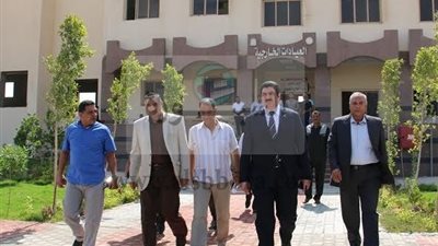 استعداداً للعام الدراسي الجديد..رئيس جامعة بنى سويف يتفقد عدد من كليات الجامعة بشرق النيل 