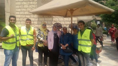 استمرار توافد الطلاب  لتوقيع الكشف بتربية عين شمس