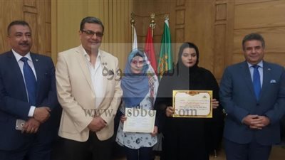 القاضي يسلم شهادات التدريب الطلابي للمتدربين من الجامعات العربيه بجامعة بنها