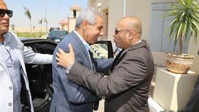 محافظ المنوفية يستقبل وزير التجارة والصناعة بمكتبه 
