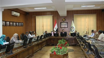 رئيس جامعة بنى سويف: تعميق فكرة الانتماء والحس الوطني لدى الطلاب أهم ركائز خطة بداية العام الدراسي الجديد