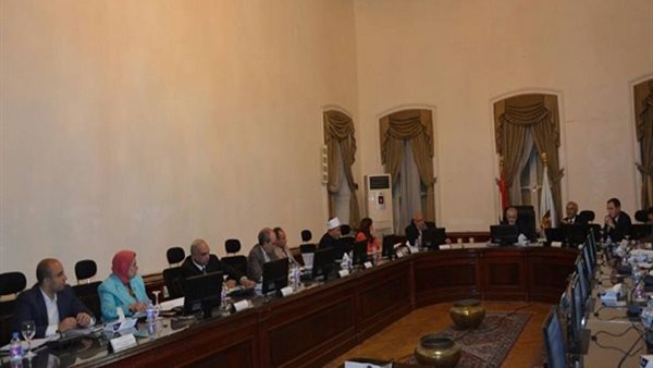 اثناء انعقاد المجلس