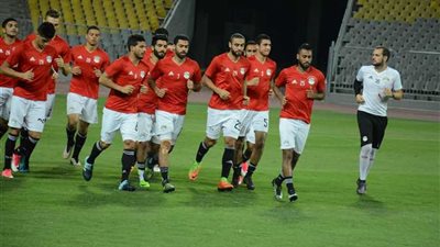 تعرف على القنوات الناقلة لمباراة مصر وأوغندا غدا الثلاثاء