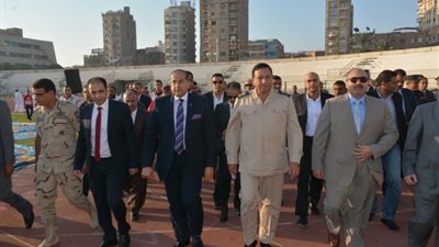 إقبال كبير من المواطنين على الحدائق العامة والمتنزهات والكورنيش وجزر قرمان والزهور ورحلات الكوثر