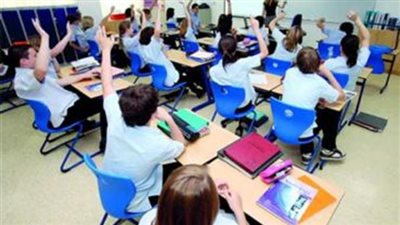 عاجل.. الامارات تعلن عن حاجتها للتعاقد مع معلمين ومعلمات مصريين.. ننشر نص الاعلان