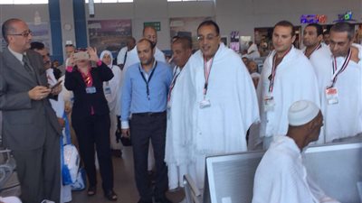 رئيس بعثة الحج يصل إلى القاهرة