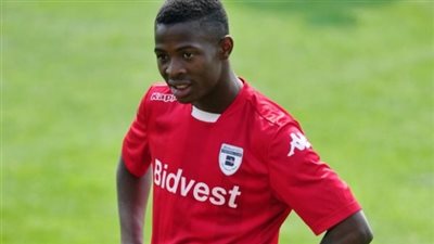 رسميا.. ماهلامبي يوقع للأهلي أربع مواسم