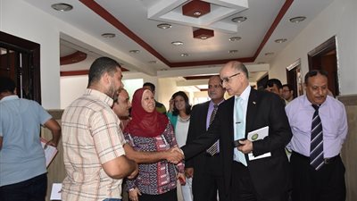 زيارة تفقدية لمبني الادارة الطبية بجامعة مدينة السادات بواسطة لجنة مشكلة من قبل قطاع خدمة المجتمع وتنمية البيئة