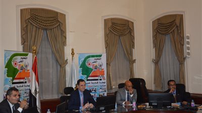 الجيوشى يناقش التحضيرات النهائية لاطلاق المنتدى الثالث للتعليم الفني بالأكاديمية البحرية بمشاركة الوزارة 