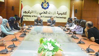 أكاديمية البحث العلمي والتكنولوجيا تستضيف 12 متدرب من الدول الإفريقية بمكتب براءات الاختراع المصري