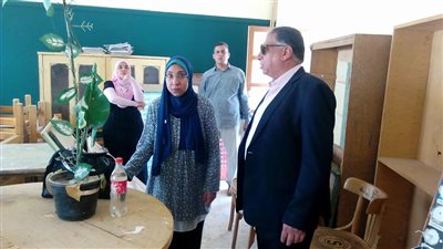 تعليم الوادي الجديد : نشرة تنقلات لإدارة الخارجة و جولات تفقدية للمدارس