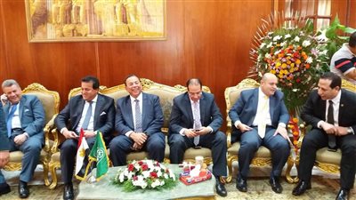 وزير التعليم العالي يشيد بجامعة المنوفية لتنظيمها اسبوع شباب الجامعات 