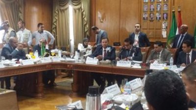 وزير التعليم العالى يكشف حقيقة زيادة المصروفات الجامعية