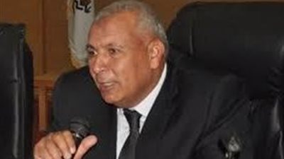 محافظ الوادى الجديد يؤكد على جاهزيه المدارس استعدادا لاستقبال العام الدراسى الجديد